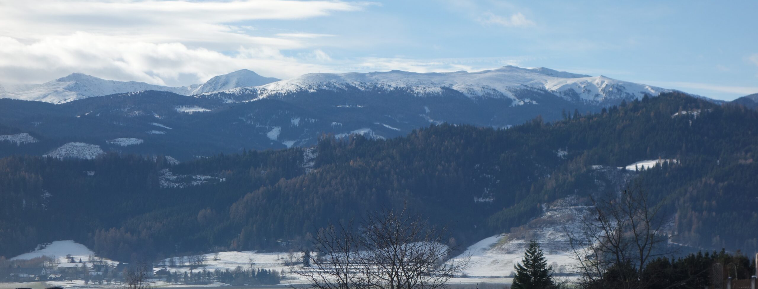 Panorama der Berge im Murtal