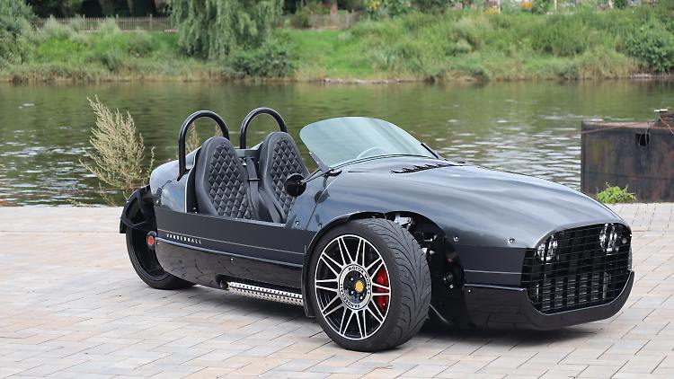 Vanderhall Venice auf dem Vorplatz